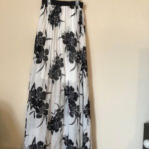 Black and White Floral Maxi Skirt